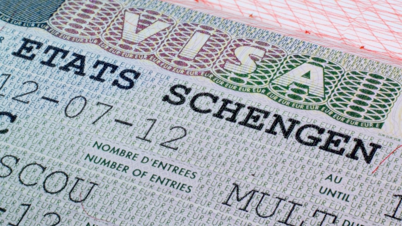 Cómo solicitar un visado para familiares dependientes